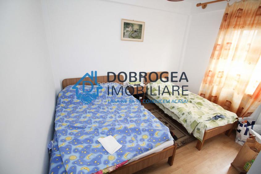 9 Mai -Camere de inchiriat pentru muncitori in vila, 9 camere, iesire la lac - 7