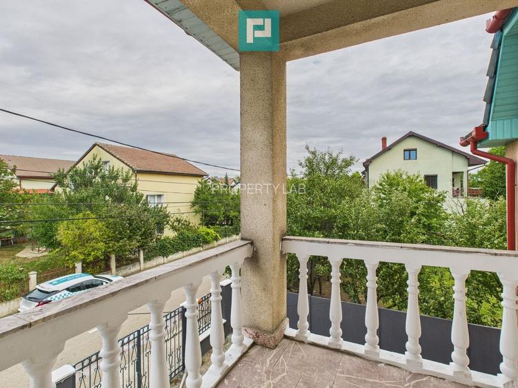 Vilă cu 5 camere pentru investiții în Dumbrăvița - 16