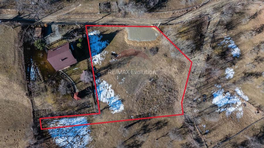 Comision 0%| Teren intravilan Sohodol 2495 mp| Apa si curent - 2