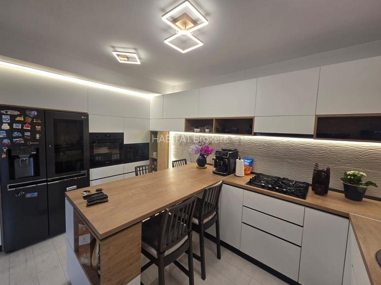 Vilă  cu mansardă, piscină și design modern – Tunari - 9