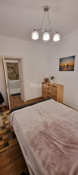 Ap. 2 camere, in Peninsula zona Cazino, termen lung. Renovat integral.  - 13