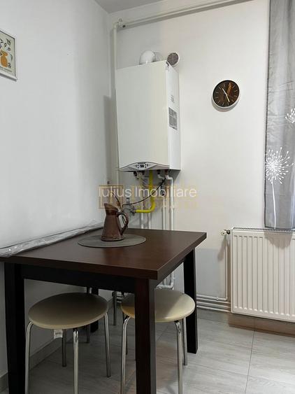 St, Bucuresti, foarte aproape de UMFT,  2 camere, centrala proprie. - 9