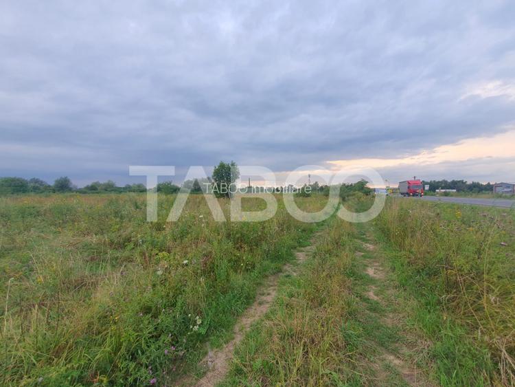 Teren intravilan 5040 mp in Sercaia acces DN1 168 m - 4