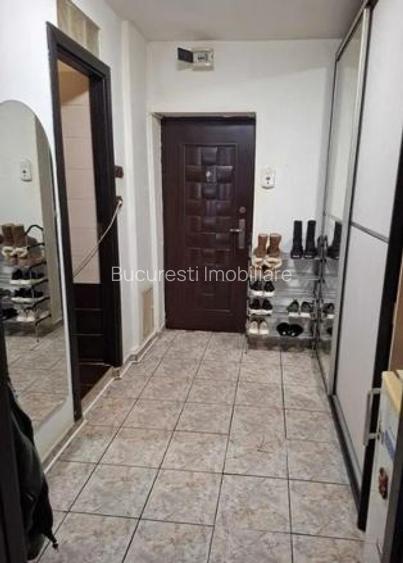 Garsoniera,Nerva Traian,metrou Timpuri Noi Mobilata Utilata,Decomandata. - 2