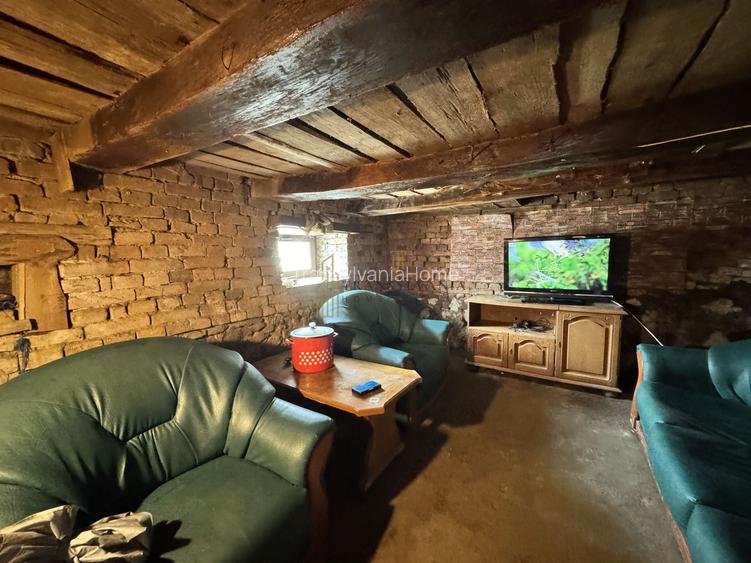 Casa de vanzare cu potential ridicat in Cornatel jud.Sibiu - 14