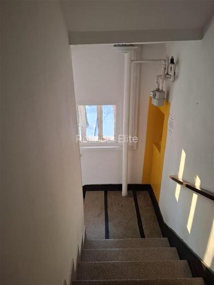 vanzare apartament 2 camere | Timpuri Noi  | langa metrou | etaj 2/5 | lift | re - 40