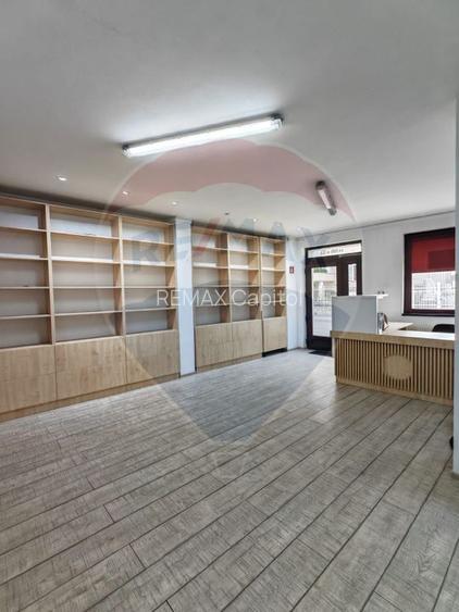 Casă / Vilă cu 4 camere de vânzare în zona Blumana - 2