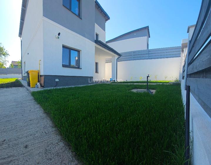 Casa D+P+E in Tomesti ,Asfalt, Tâmplărie VEKKA - 15