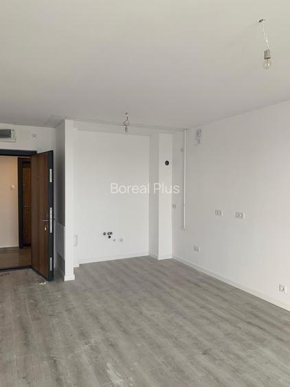 Studio dublu, luminos, orientare Est - 7