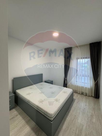 Apartament cu 3 camere de închiriat în zona 1 Mai - 3