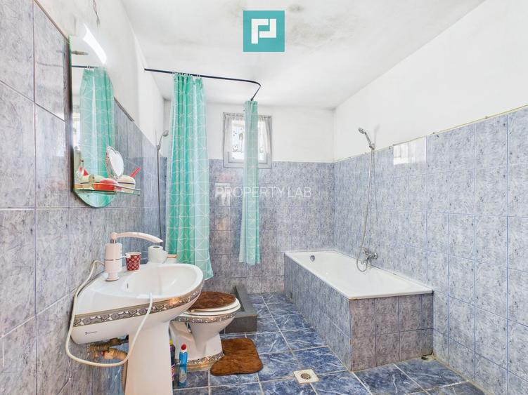 Casă cu etaj Căpâlnaș - 15