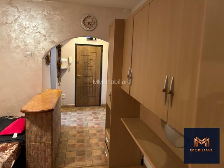 Apartament 2 camere, Botoșani, etaj 4, mansardă cu scara inetrioara, z - 10