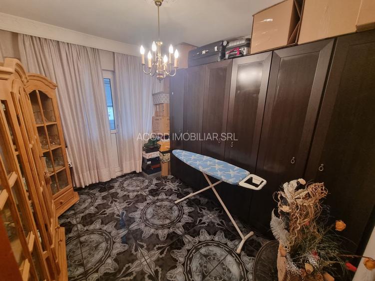 Faleza nord unirii-  apartament 4 camere decomandat - 18