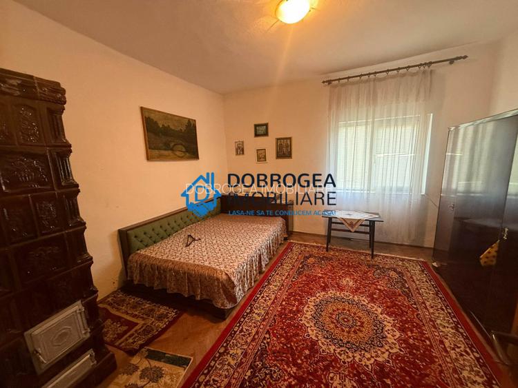 Casa batraneasca 229 mp + teren 675 mp, deschidere stradala 15,8 ml - 11