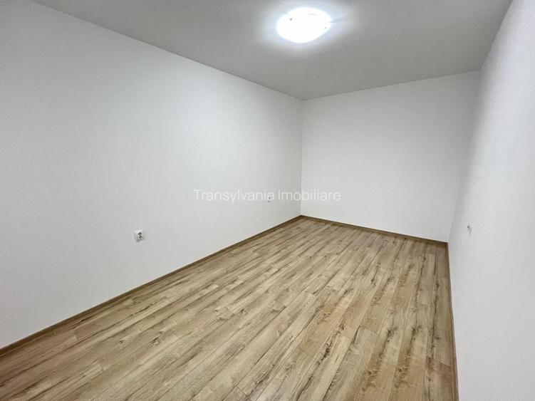 Casa cu 7 camere | 3 balcoane | Garaj | 220 mp + 80 mp curte | Cartier Panorama - 19