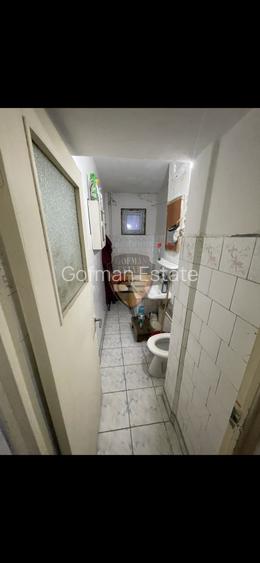 2 camere KM 4-5 semidec, parter, 42 mp cu balcon + boxa gaze in bloc, de renovat - 9