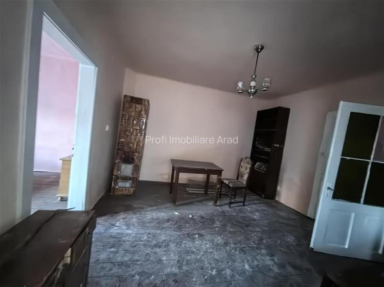 Casa cu 3 camere si pivnita in Lipova - 6