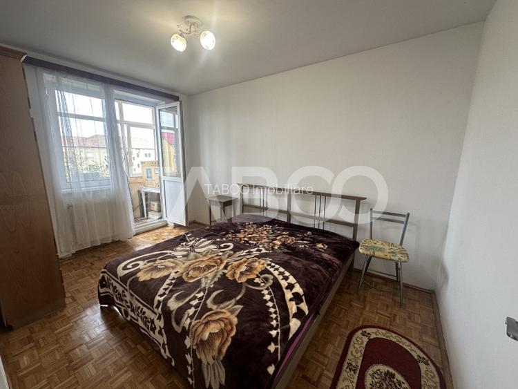 Apartament decomandat 3 camere etaj 4 zona Rahovei Sibiu - 2