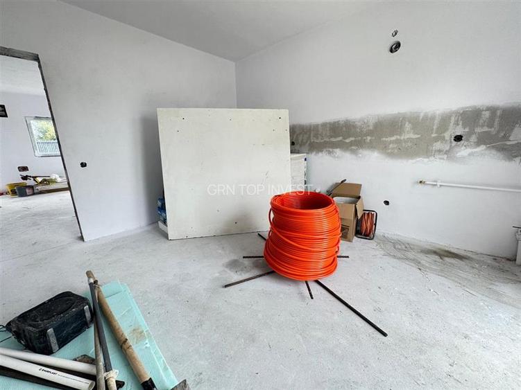 Casa individuala 4 camere 2 bai si teren de 265 mp in Sura Mica - 8