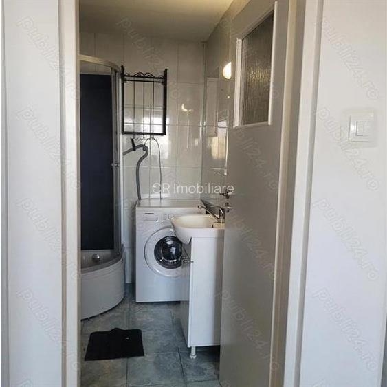 Garsoniera, Universitate - 3