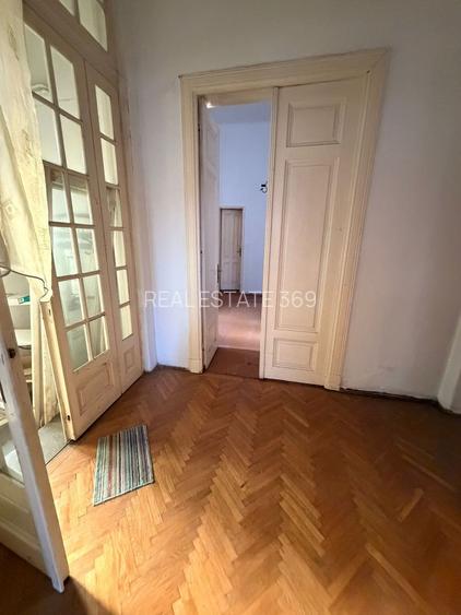 URGENT!, VILA SINGUR CURTE, POZITIE PE COLT, GARAJ, NEGOCIABIL - 12