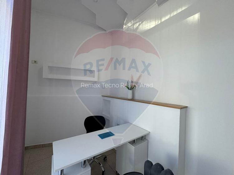 Scaun /camera de inchiriat-salon de infrumusetare (zona centrala) - 3