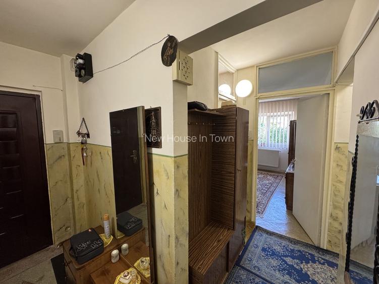 Apartament decomandat cu 3 camere in Centrul Civic, strada Mihai Viteazul - 10