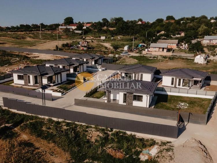 * RATE LA DEZVOLTATOR * Casa individuală Visan,Bucium - 11