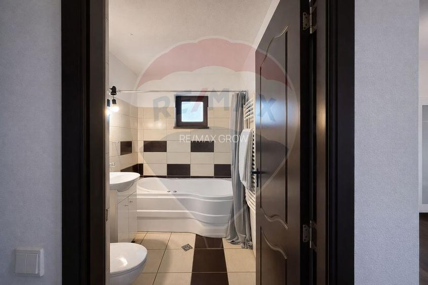 Pensiuni de vânzare lângă Bacău – 21 camere, oportunitate investiție - 7