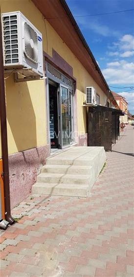 Vanzare spatiu comercial, Ghimbav, Central langa Primarie, vitrina - 31