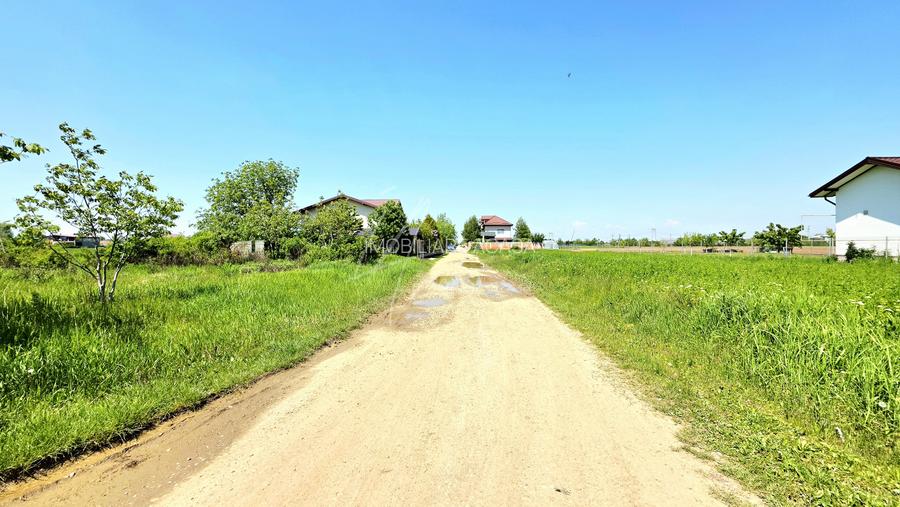 Teren intravilan in zona rezidentiala, la 1 km de A0 si A1 - 23