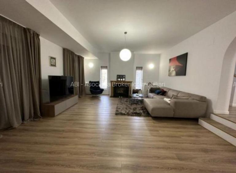 Vila cu piscina pe malul Lacului Snagov teren 2000mp 6900eu/luna sau 1950k vanza - 10