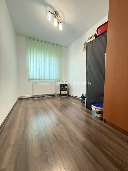 Apartament 3 camere, decomandat, etaj 4 cu acoperis, mobilat - Lipovei - 3