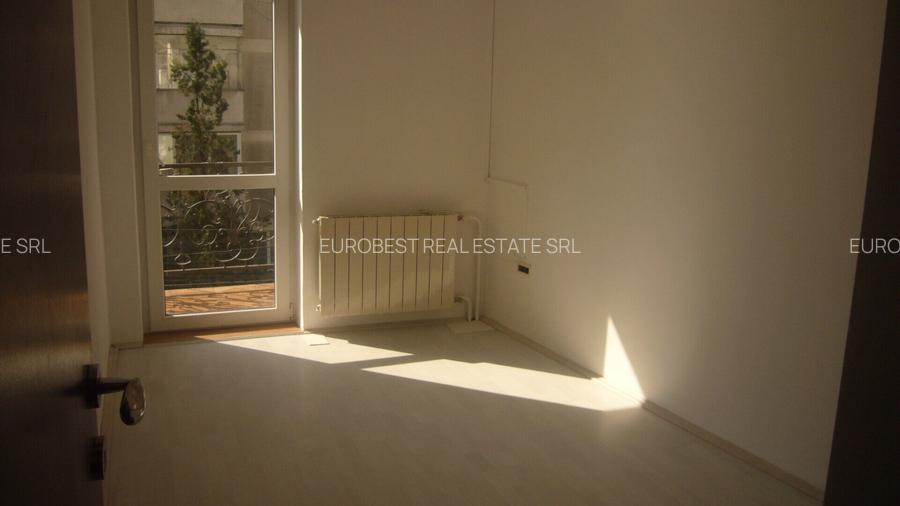 Dorobanti, Piata Dorobanti, vila P+2E, 400 mp construiti, an constructie 1995, - 2