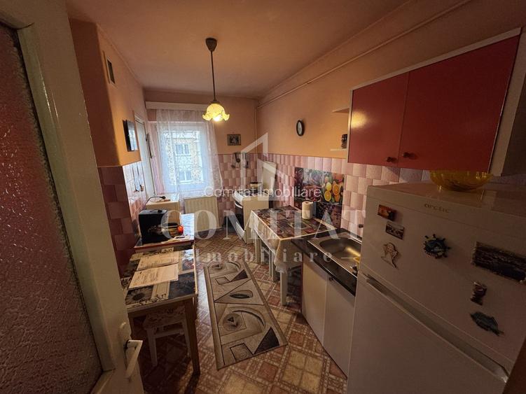 Apartament cu 3 camere decomandate | Zona B-dul Nicolae Titulescu - 12