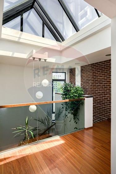 Clădire de birouri Micalaca pe principală, vad si vizibilitate sporită - 4