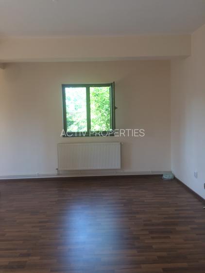 Vila 2005,metrou Brancoveanu 14 min, P+1, su 200mp, 5 camere,3 bai, teren 200 mp - 2