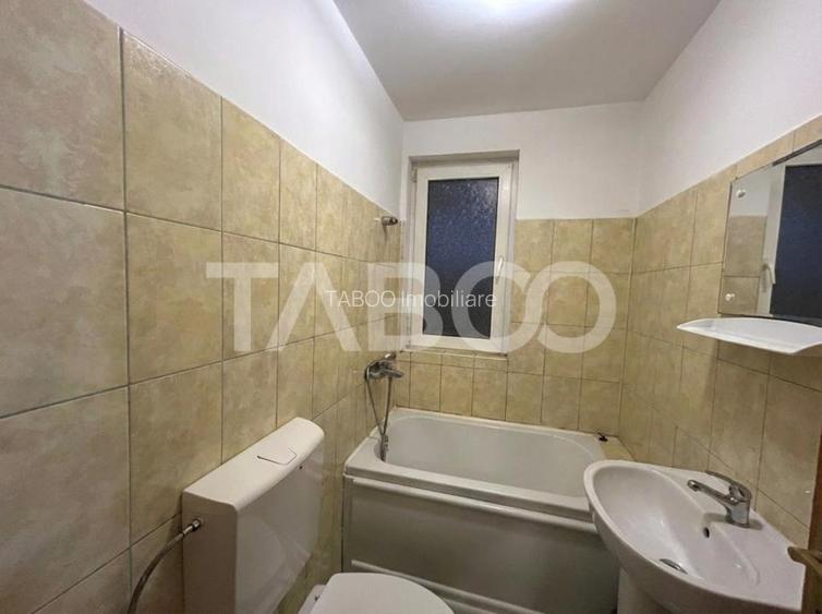 Apartament 4 camere decomandat in zona Rahovei Sibiu - 5