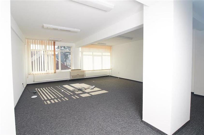 De vanzare spatii birouri in zona Libertatii - 12