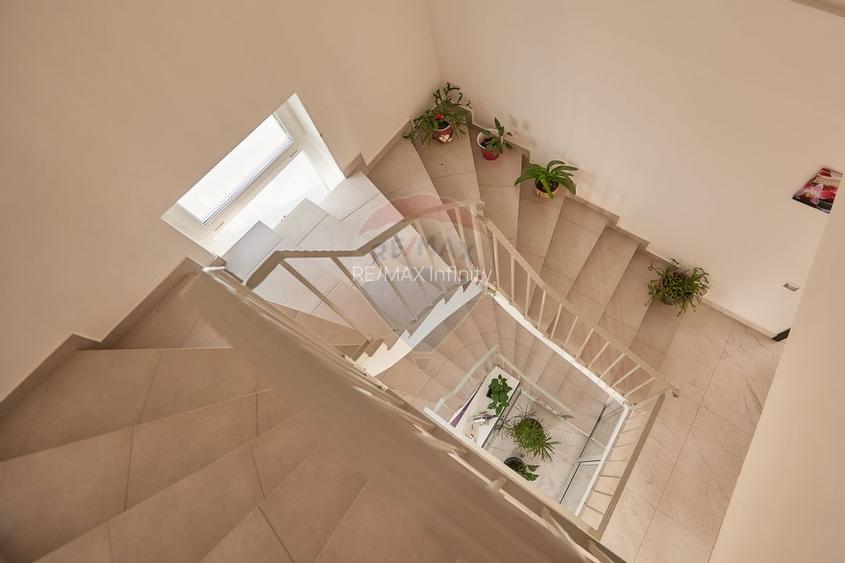 Casa / Vila cu 7 camere de vanzare in Chinteni - 15