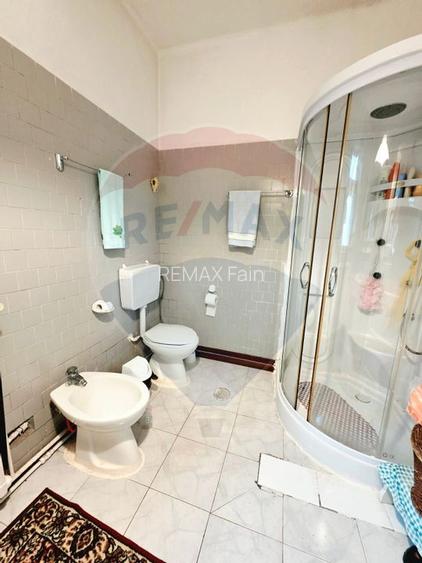 Casa cu 5 camere de vanzare in centrul orasului Talmaciu - 9