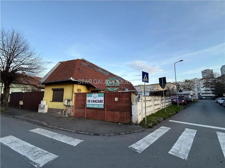 Casa de vanzare de 82 mp cu teren de 220 mp in 7 Noiembrie - 2