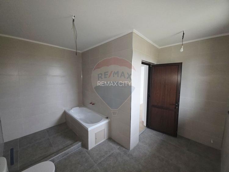 Casă cu livadă și teren generos – Girov - 16