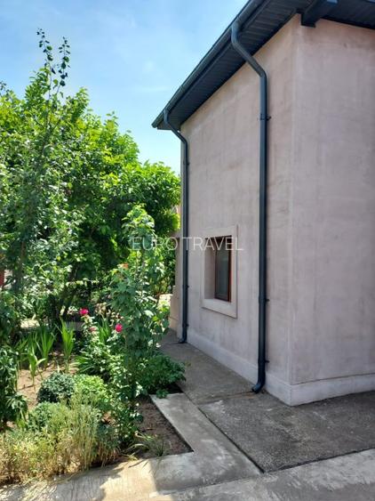 Casa de vacanta sau de locuit, Lazu, 580 mp teren, 117900 euro - 5