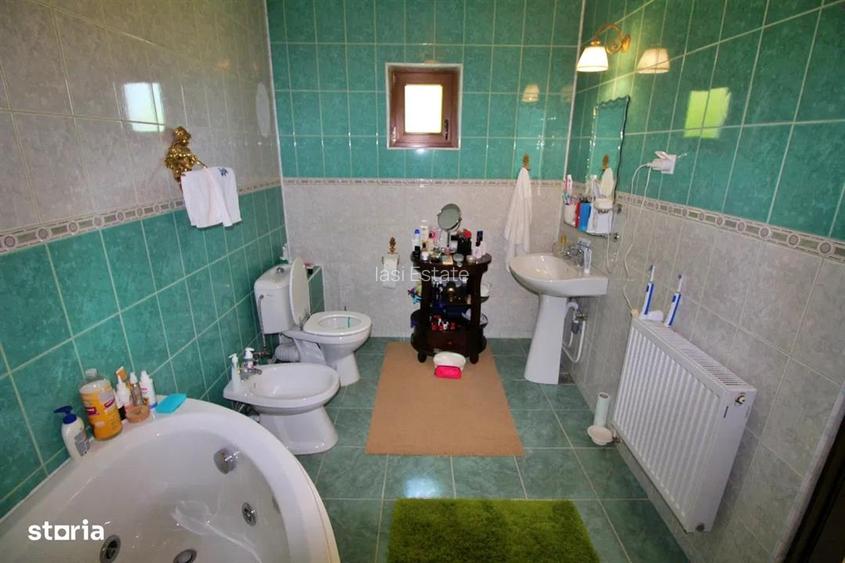 Capat CUG  300m de sos Nicolina Vila P+E+M 180mp Teren 650mp - 6