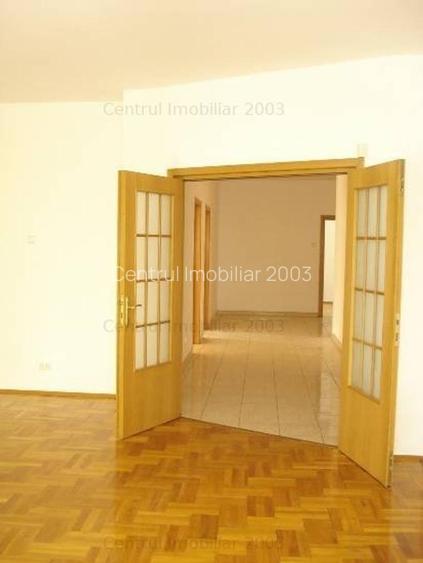 Polona, Tunari, apartament spatios, imobil mic 2005, parcare - 3