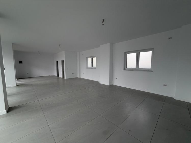 Spatiu de inchiriat, cladire noua, 90 mp, Radauti