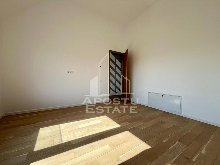 Casa Eco cu 4 camere, 2 bai, in Dumbravita