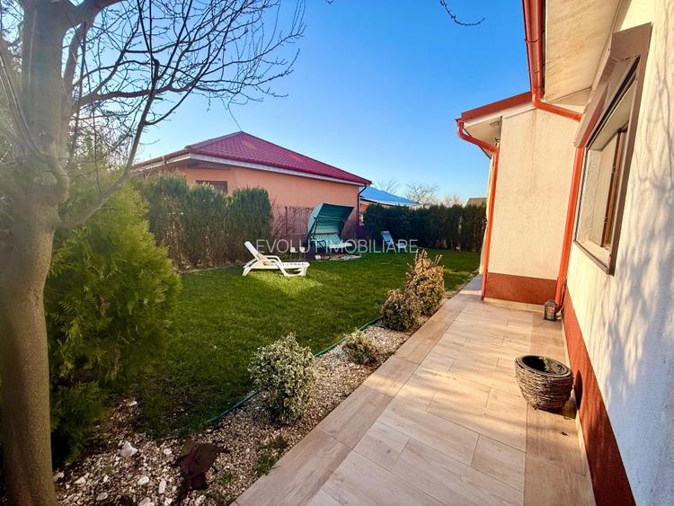 Casa moderna cu 4 camere, garaj 3 masini, curte amenajata – Valu lui Traian - 41