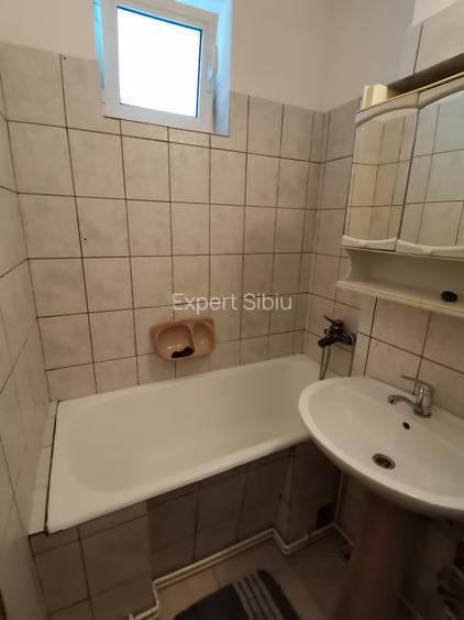 INCHIRIEZ apartament 2 camere decomandat,zona Strand - 7